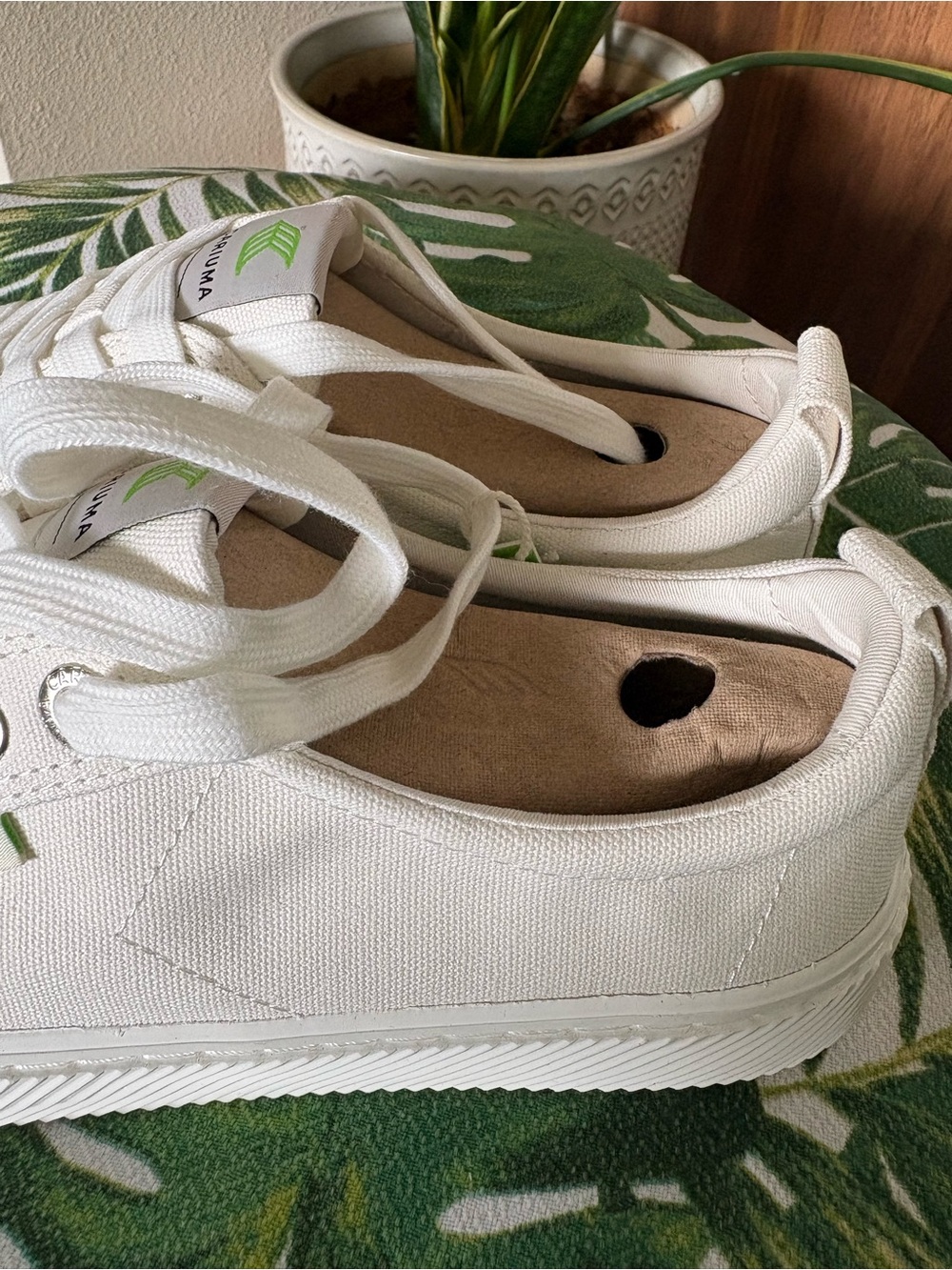 Cariuma The OCA Off-white Sneakers NWT - Picture 3 of 9